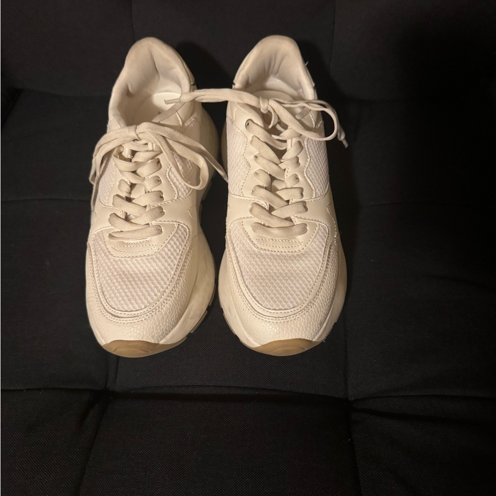 Zara Cream Athletic Shoes